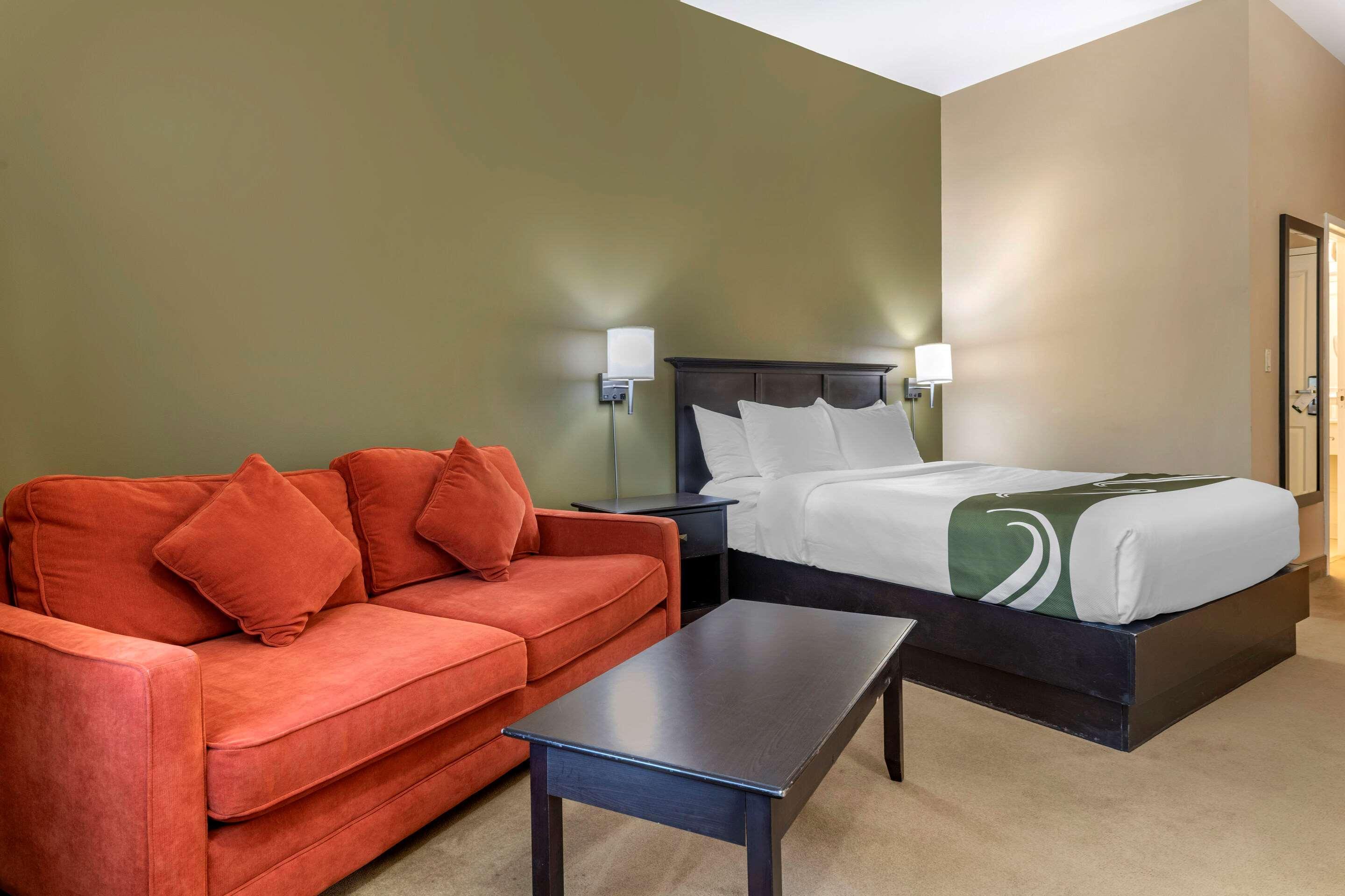 Quality Inn & Suites Amsterdam Saint John Esterno foto